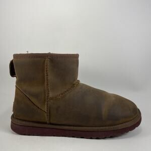 UGG Mini Classic Leather Boots Womens Size 9 Brown Shearling Lined Slip On